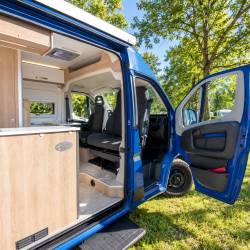 Soluzione su misura per l'organizzazione degli spazi del camper