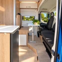 Dettaglio delle finiture dell'allestimento camper