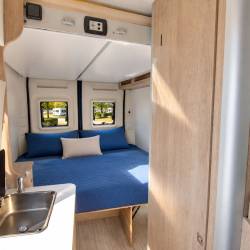 zona letto camper personalizzato 2 posti sotto